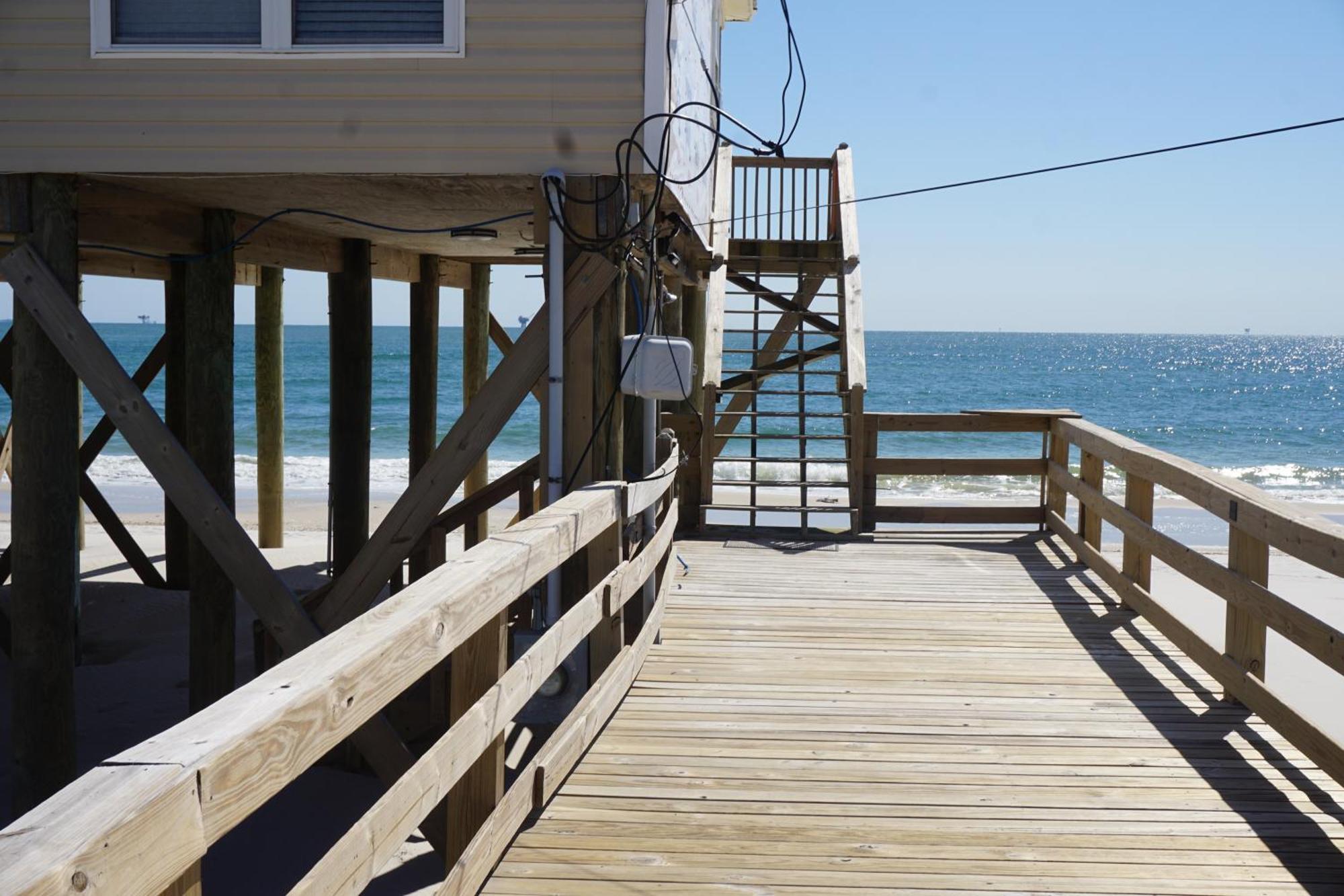 Marisol - Pet Friendly And Gulf Front! Enjoy The Large Deck With Amazing Views! Home ดอฟินไอแลนด์ ภายนอก รูปภาพ